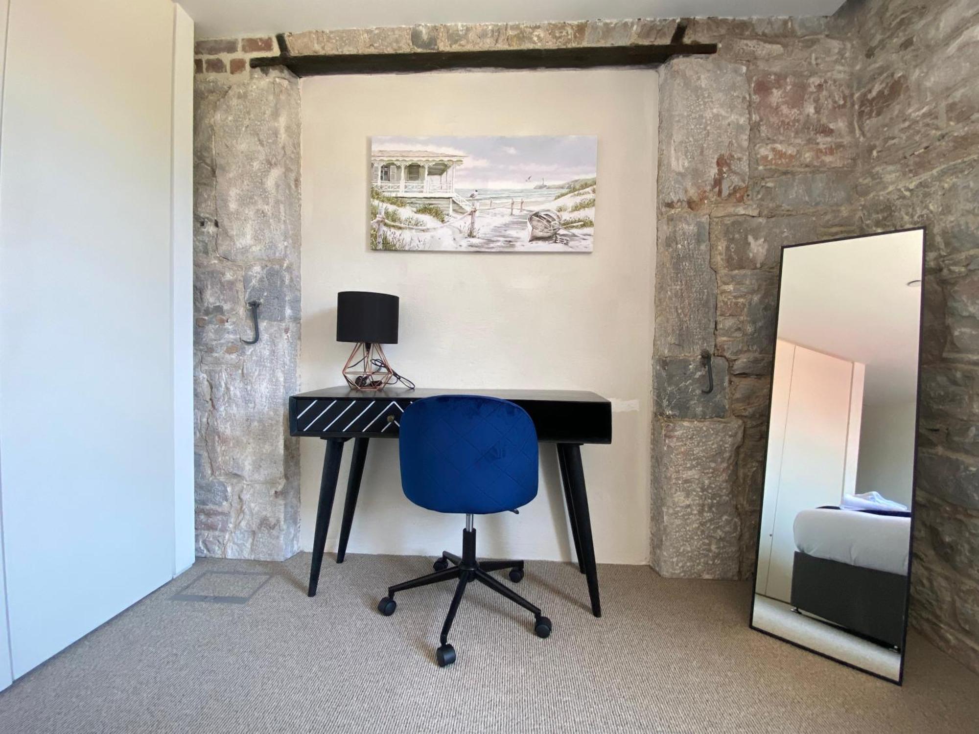 Royal William Yard Apartments Plymouth Room photo